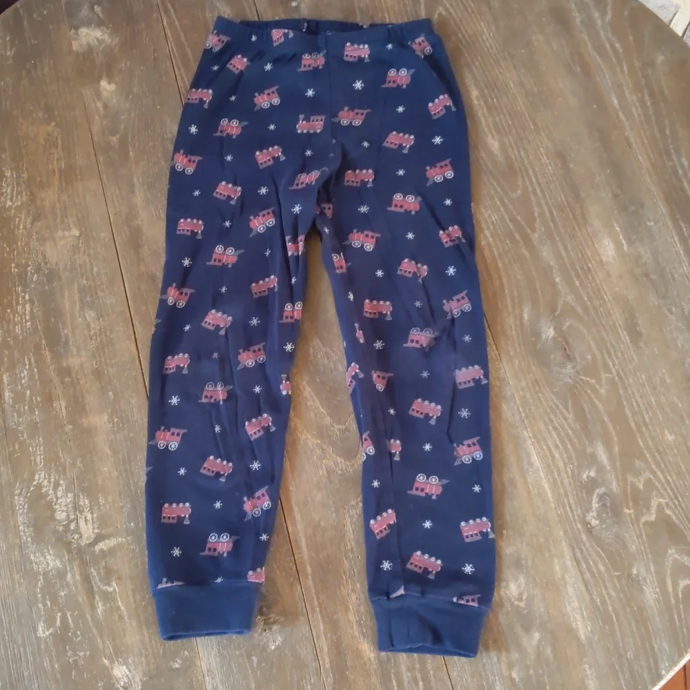 Size 6 Janie and Jack cotton train pajamas set